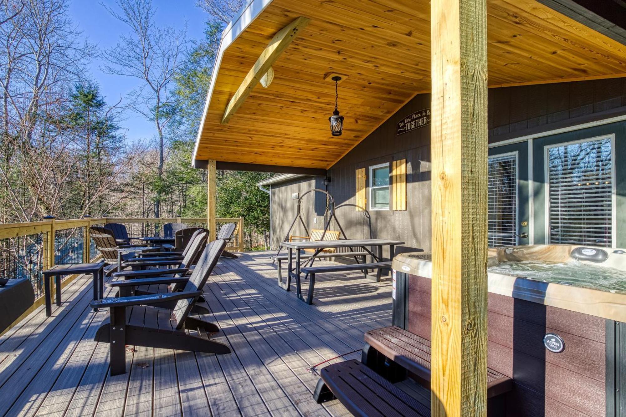Whispering Winds, Hot Tub, Game Room, Wifi, 1089 Free Tickets Each Paid Day, Dollywood And More 개틀린버그 외부 사진